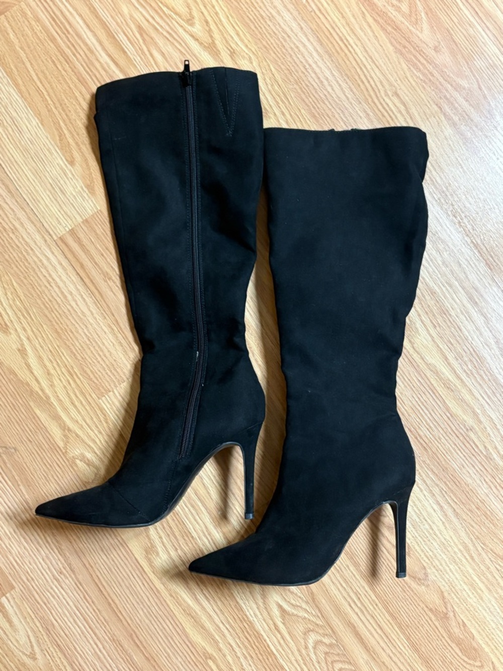 Black Pointed-Toe Stiletto Knee-High Boots - Women's - Picture 6 of 10